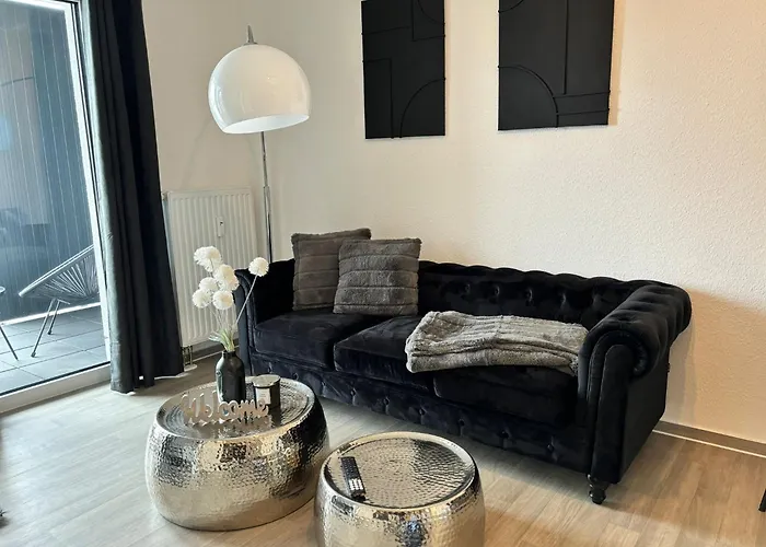 Charming Homes - Studio 23